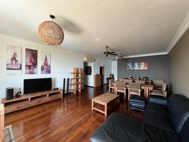 Condominium For Rent in The Peak Condominium