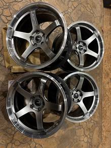 Advan Racing GT 19 inch