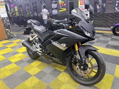 Yamaha R15