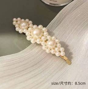 Pearl white hair accessories clip