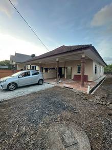 Semi-Detached House For Rent in Paka,TRG