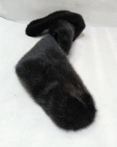Black animal fur scarf / fur collar /wrap/cape won