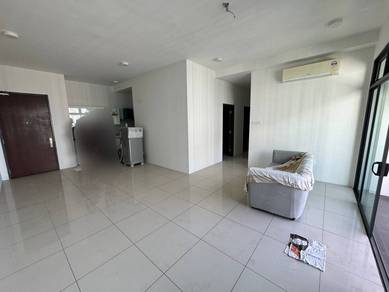 Apartment For Sale in 8scape Residences @ Sutera