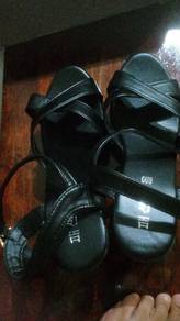 shoes masih baru utk di jual