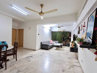 Condominium For Sale in Sri Pelangi Condominium