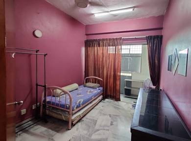Room in Ampang, SGR