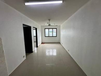 Apartment For Sale in Sri Penara