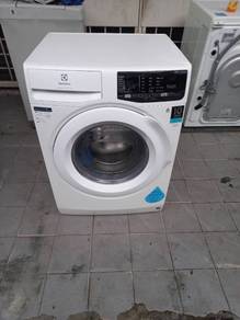 Electrolux front load hot washer mesin basuh 7.5kg