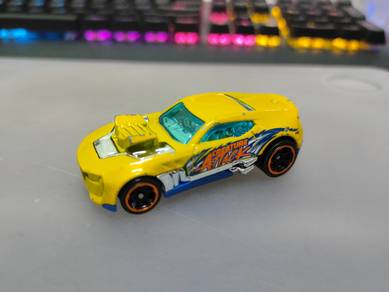 Hotwheels Twinduction from HW City 5 pack