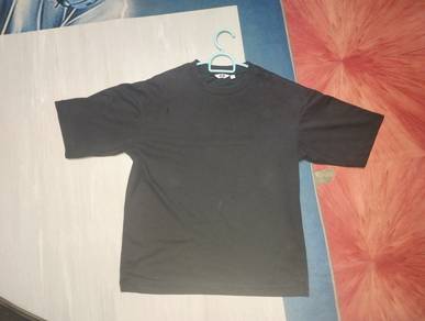 baju uniqlo