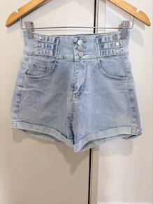 High waist light wash denim shorts