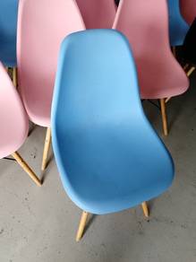 Color Plastic Wooden Leg Chair TB259
