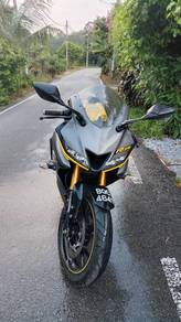 Yamaha R15