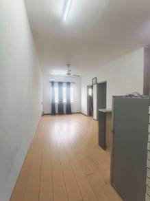 Apartment For Sale in Pangsapuri Seri Nipah (Pinggiran USJ)