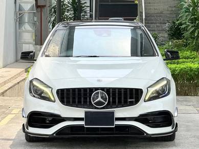 Mercedes Benz A180 180 AMG TURBO (CBU) in Desa Petaling, KUL