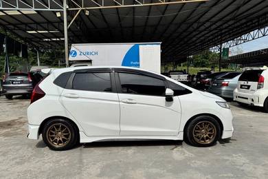 2016 Honda Jazz V