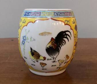 Hennessy chicken mug yellow