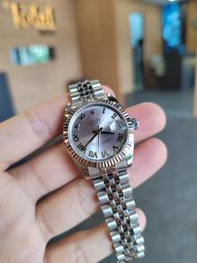 Pre-loved 178274 31mm 2015
Rolex Datejust Silver R