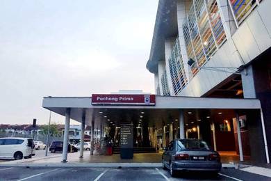 Room in Puchong, SGR