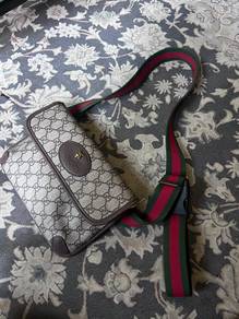 beg gucci monogram