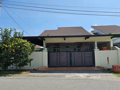 Semi-Detached House For Sale in Jasin,MLK