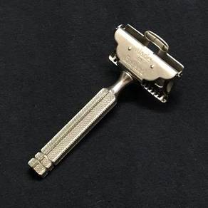 Ever-ready razor