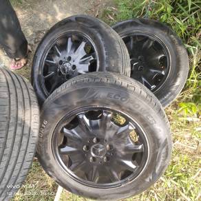 car tyre and weel