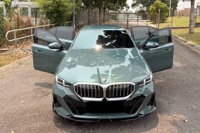 BMW 520i 20I M SPORT in Seri Kembangan, SGR