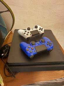PS4 Slim 500GB + 2 DS4 Controller + 6 Games