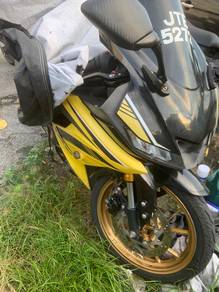 Yamaha R15