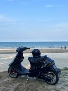Suzuki AG100