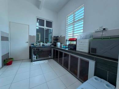Bungalow House For Sale in Ujong Pasir,MLK