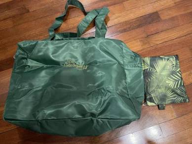 Brand new foldable zippered bag with pouch