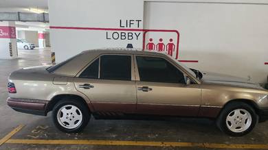 Mercedes Benz 200 in Jalan Sultan Ismail, KUL