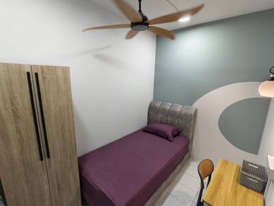 Room in Taman Tun Dr Ismail, KUL