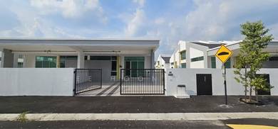 Bungalow House For Sale in Tanjong Rambutan,PRK
