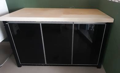Kitchen Counter / Cabinet