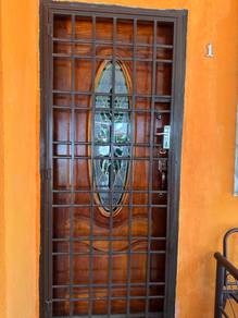 Pintu Kayu (Solid Wooden Door)