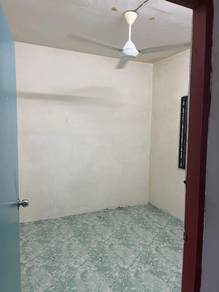 Flat For Sale in Taman Pinggiran Alma