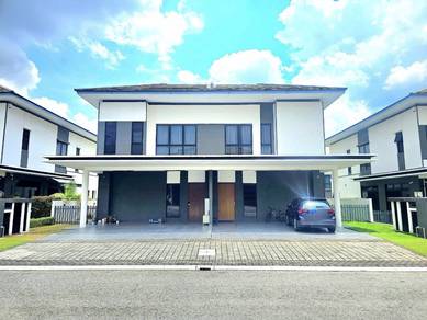Semi-Detached House For Sale in Setia Alam,SGR
