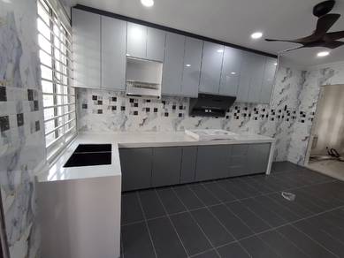 kitchen cabinet 5g door quartzstone top 