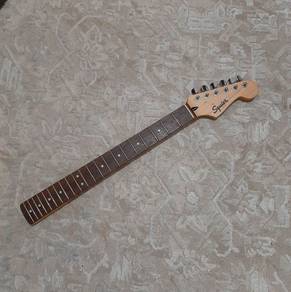 Guitar neck atau neck guitar