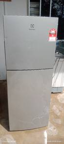 2 pintu