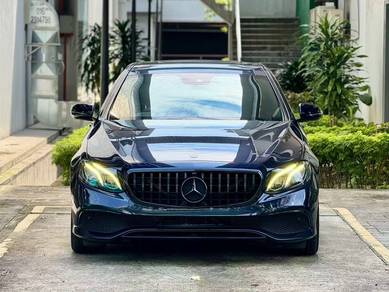 Mercedes Benz E200 200 SPORTSTYLE in Desa Petaling, KUL