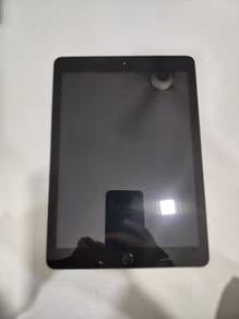iPad 6th generation 32gb/wifi