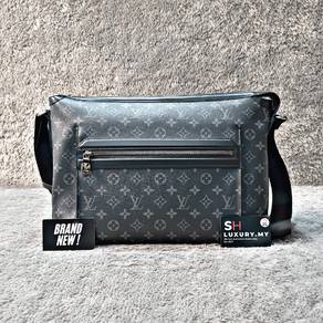 Louis Vuitton Odyssey Messenger Bag