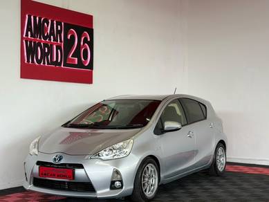 Toyota Prius c (HYBRID) in Sungai Besi, KUL