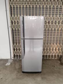 LG 2doors fridge refrigerator peti sejuk peti ais