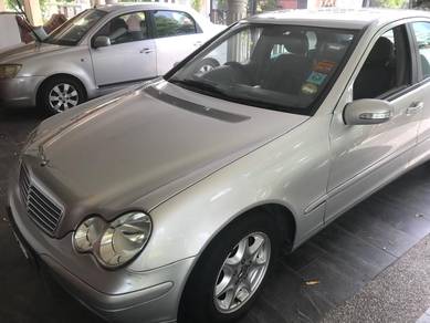 Mercedes Benz C180 180 in Petaling Jaya, SGR