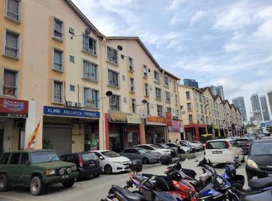 Apartment For Sale in Pusat Komersial Seksyen 7
